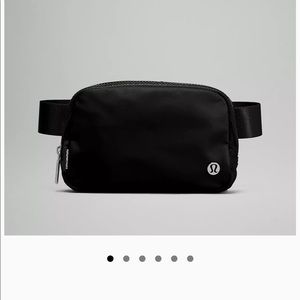 NWT Lululemon Everywhere Belt Bag - Black